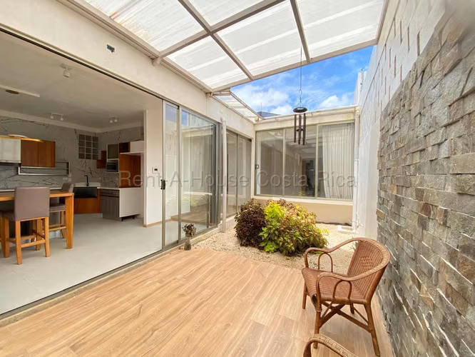  Exclusiva Casa Independiente en San Antonio de Escazú – Diseño Inédito - Paz Absoluta - Imagen 7