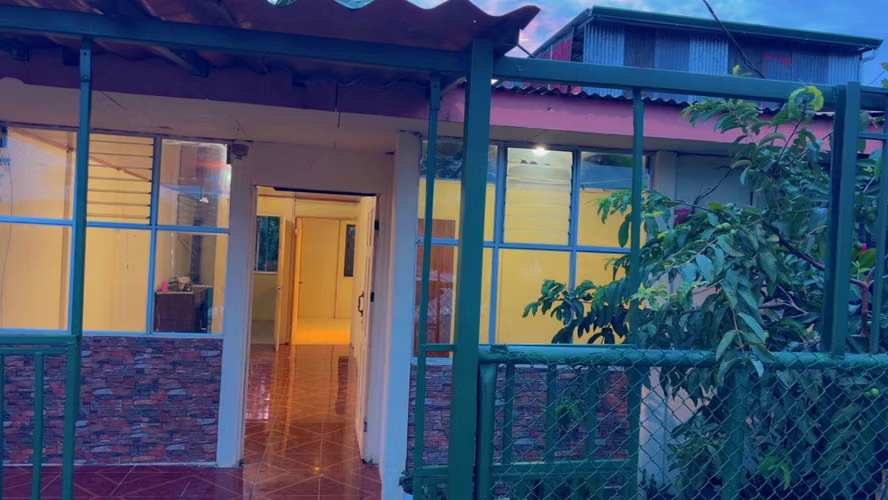 Casa en Sarchí 32.5M – Venta o Alquiler SOLO con Opción de Compra