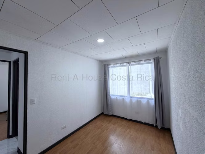 Casa renovada en venta y alquiler – Sabanilla de Montes de Oca  - Imagen 16