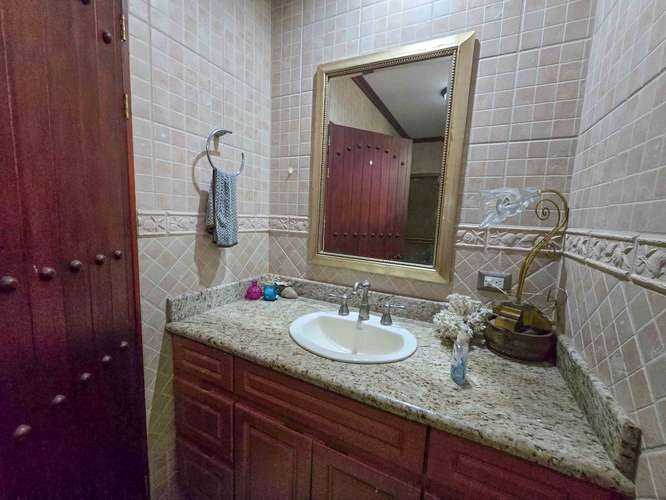 CONDOMINIO CERRO REAL ESCAZU! CASA DE UN NIVEL DE 500 M2 CON 1.151 M2 DE LOTE - Imagen 12