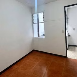 ALQUILER CASA EN SAN JOSE CENTRO CERCA BOULEVAR BARRIO CHINO