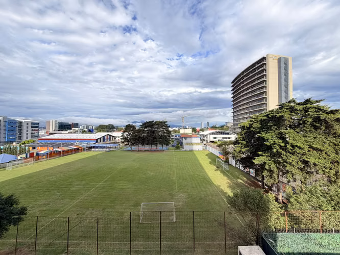 A ESTRENAR SKY SABANA DOS HABITACIONES CON PARQUEO Y LB - Imagen 5