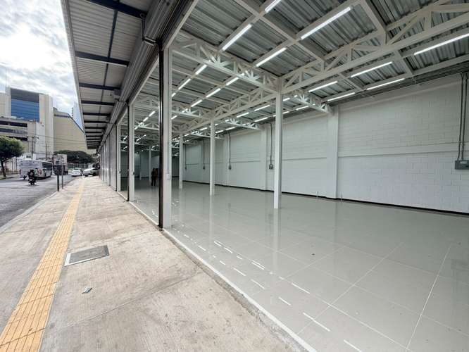EDIFICIO COMERCIAL ZONA COCA COLA EN ALQUILER PARA VARIOS LOCALES - Imagen 5