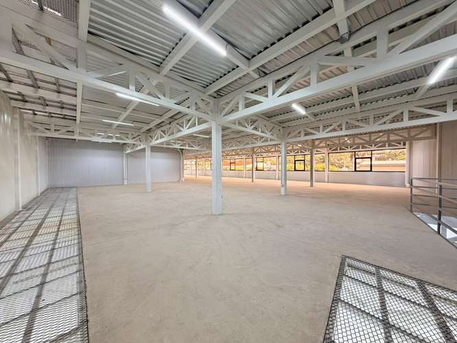 EDIFICIO COMERCIAL ZONA COCA COLA EN ALQUILER PARA VARIOS LOCALES - Imagen 7