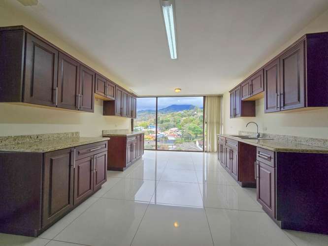 APARTAMENTO DE 330 M2 CON FULL VISTA EN BELLO HORIZONTE ESCAZU - Imagen 11