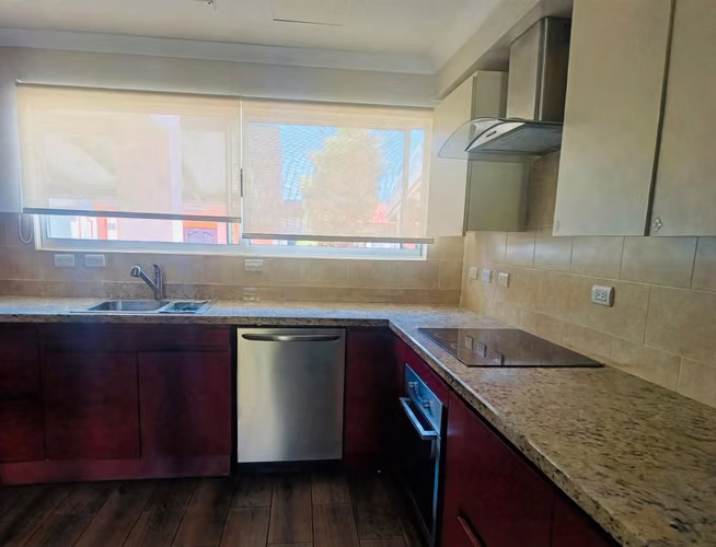Casa semi-amueblada en alquiler en Condominio Terrafé, San Francisco de Heredia — 3 hab, cochera para 2 carros - Imagen 7