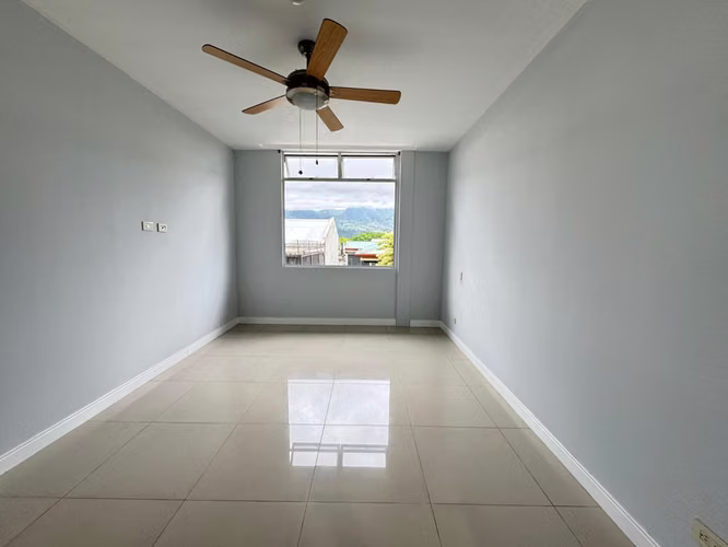 Apartamento en alquiler en la Sabana 