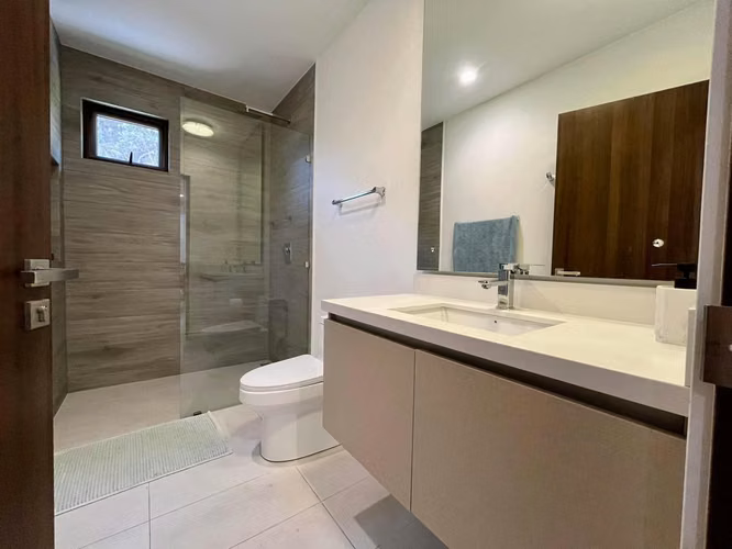 Bosques del Café, full amueblado, hermoso-lujoso-amplio, 3 hab, 2.5 baños, A/C, 2 balcones. - Imagen 15