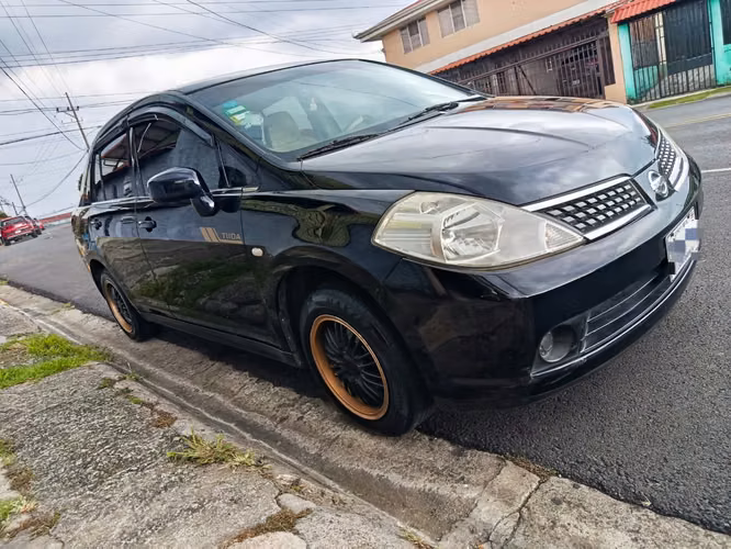 Venta de Nissan Tiida.