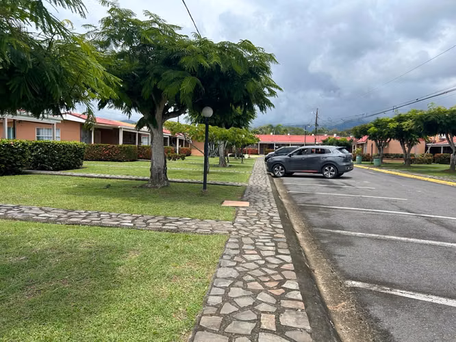 Venta de condominio amueblado en Villas Paraíso en Jaco  - Imagen 6