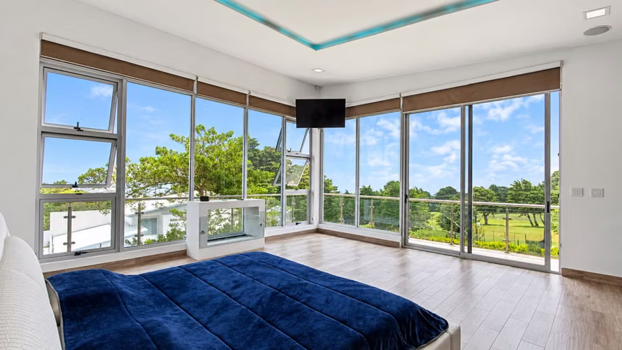 Venta Casa de lujo Residencial El Castillo Heredia | 2.055 m2 | US$930K - Imagen 11