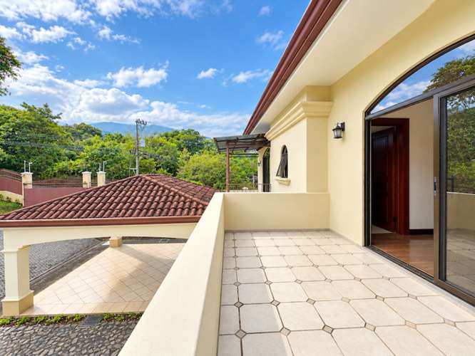 En Venta | Casa Familiar Independiente de Dos Niveles en Ciudad Colón | 3 Habitaciones ID27606 - Imagen 14