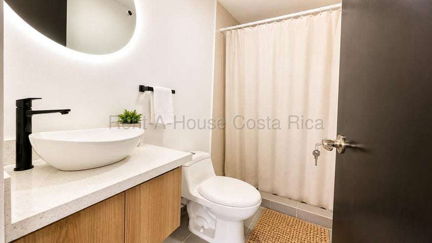 Apartamento en Curridabat, 74 m2, 2 parqueos y bodega - Imagen 10