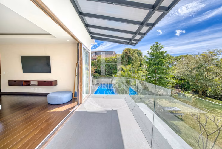 Casa de Lujo en Venta en Condominio Hacienda Gregal en Curridabat Amplios Jardines y Piscina noj1250ij - Imagen 14