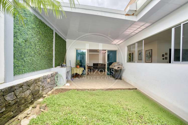 Se Vende Casa en Condominio Génesis en Sabanilla con 4 Habitaciones y 3 Parqueos noj1153ij - Imagen 5