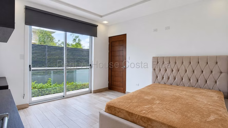 Casa en venta en El Castillo, Heredia | Jardines y lote esquinero - Imagen 17