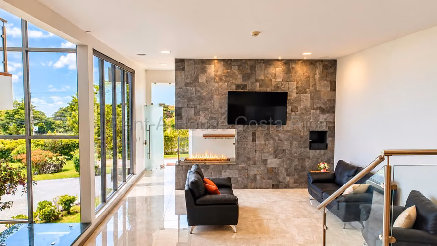 Casa en venta en El Castillo, Heredia | Jardines y lote esquinero - Imagen 6