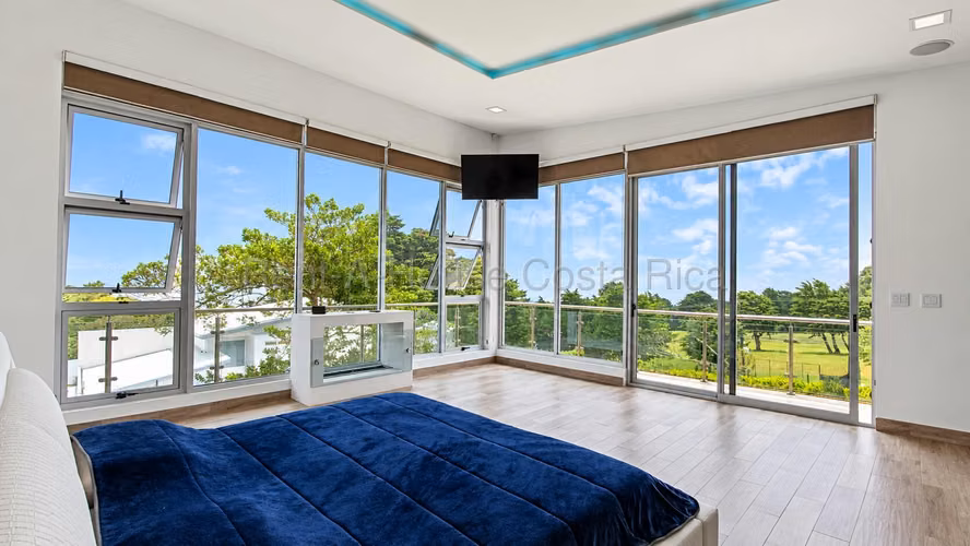 Casa en venta en El Castillo, Heredia | Jardines y lote esquinero - Imagen 13