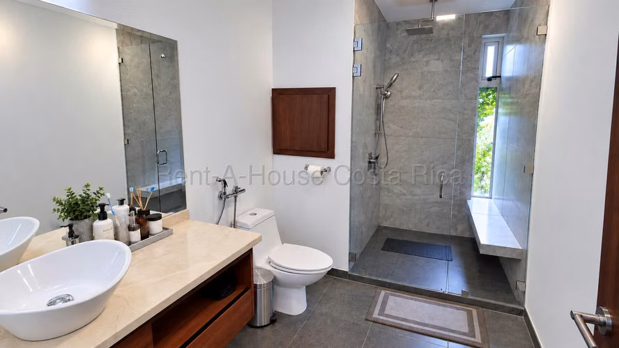 Casa en venta en El Castillo, Heredia | Jardines y lote esquinero - Imagen 20