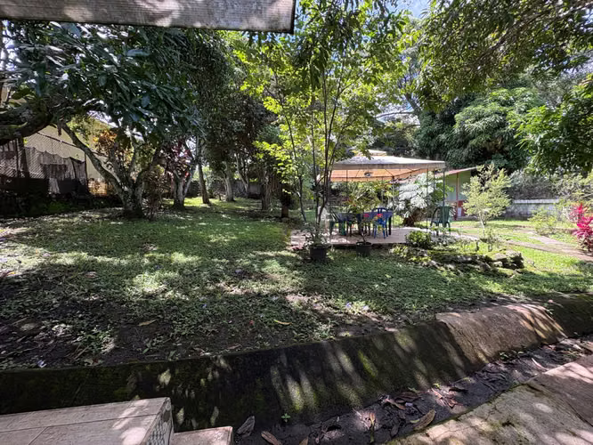 Escazú, San Rafael Preciosa casa con un jardín formidable #1161 - Imagen 10