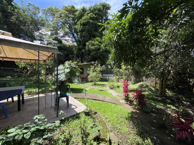 Escazú, San Rafael Preciosa casa con un jardín formidable #1161