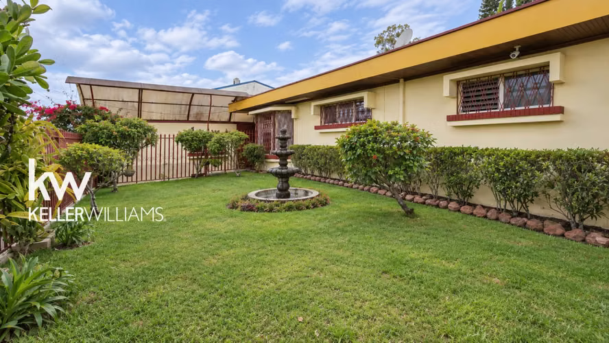 Venta de Casa en Curridabat, propiedad para oficinas. Una sola planta. - Imagen 2