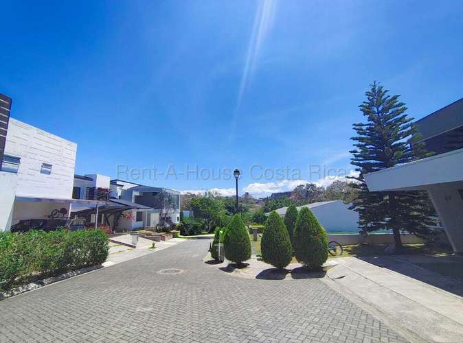 Casa en venta en Río Segundo, Alajuela | Oficina terraza y patio - Imagen 2