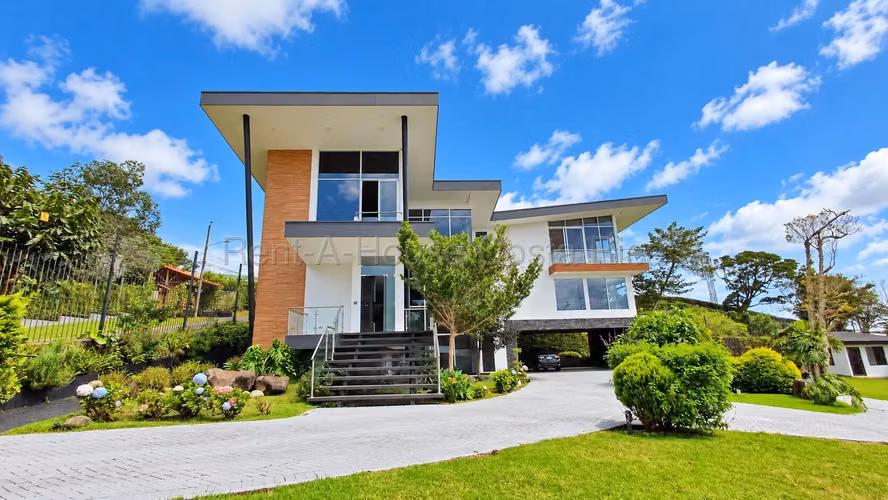 ¡Rebajada! Casa de Lujo en El Castillo $930K (Antes $1.543.000) | 4 Hab | Jacuzzi | Heredia