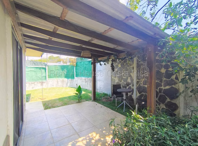  Casa en Turrúcares, Alajuela con lote esquinero 270 m2 - Imagen 12