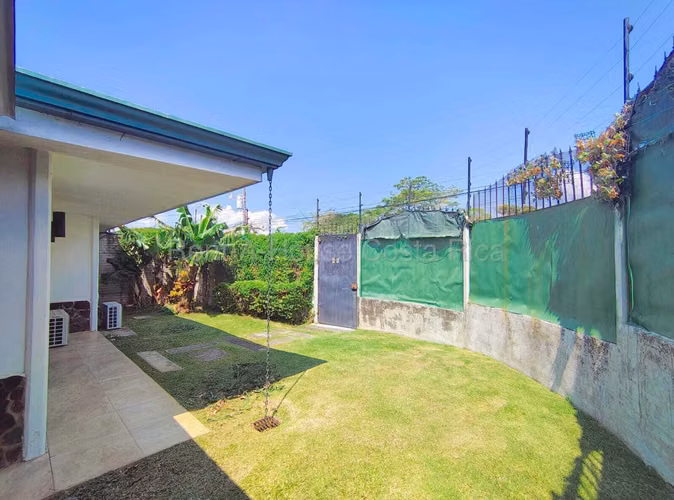  Casa en Turrúcares, Alajuela con lote esquinero 270 m2 - Imagen 13