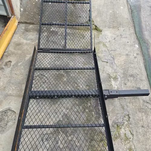 Canasta con rampa trasera para carro llevar maletas moto bicicleta usado cod7382 asch - Imagen 2