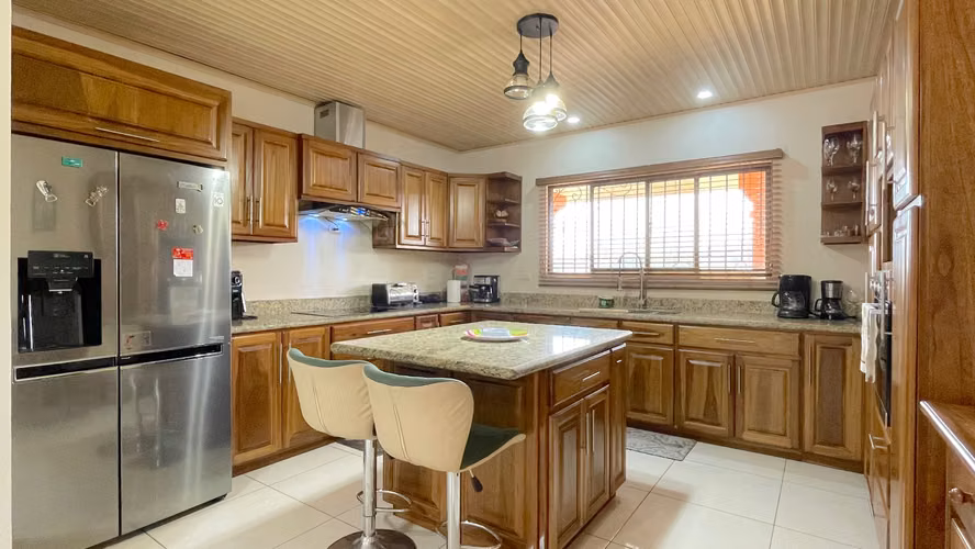 Quinta en venta San Isidro Alajuela: piscina y 5.000 m² en cafetales - Imagen 8