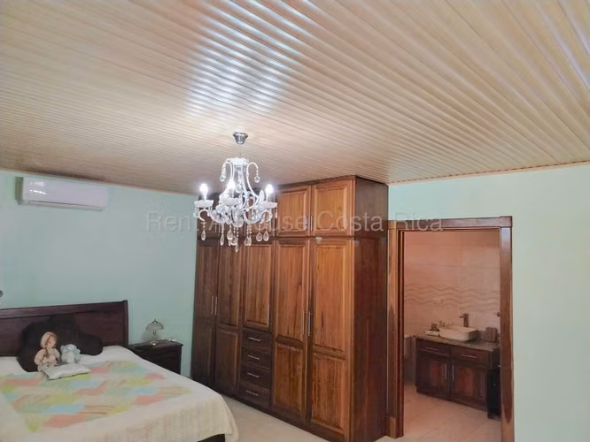 Casa en venta con piscina en San Isidro, Alajuela | 5.000 m² - Imagen 8