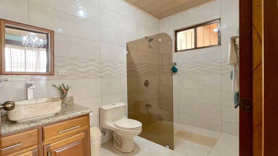 Quinta en venta San Isidro Alajuela: piscina y 5.000 m² en cafetales - Imagen 15