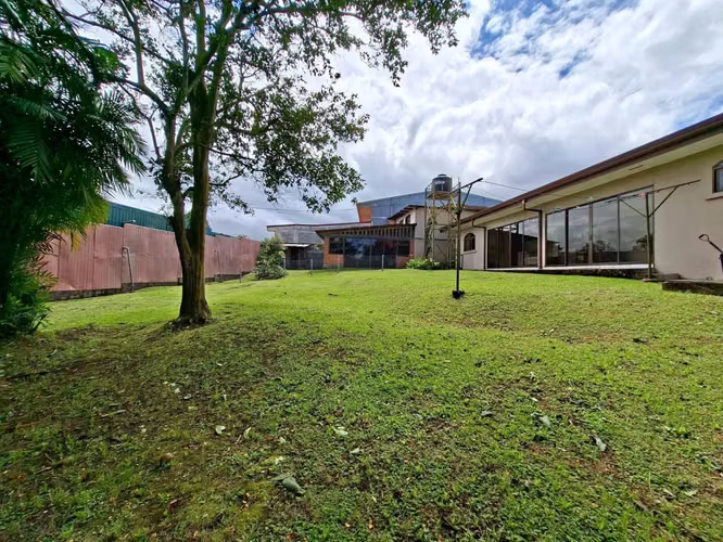  SE VENDE HERMOSA PROPIEDAD CON CASA Y APARTAMENTO – SAN RAFAEL DE CORONADO  - Imagen 18