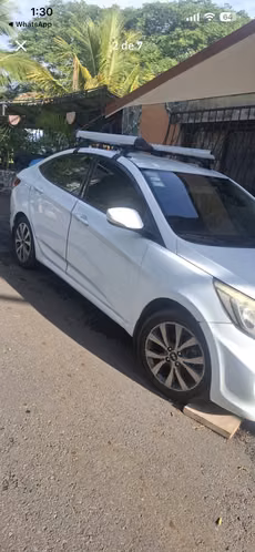 Hyundai 2017 blanco - Imagen 2