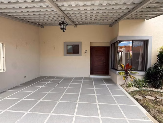 Se Vende Hermosa Casa en Condominio Claretiano en Mercedes Norte Heredia - Imagen 3
