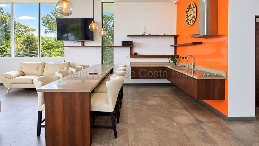 Venta de Casa en Residencial el Castillo, San Rafael de Heredia - Imagen 4