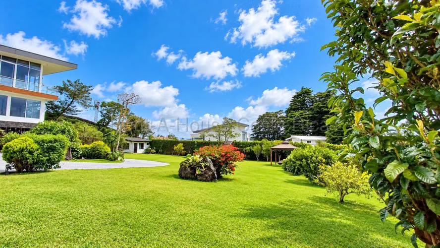 Venta de Casa en Residencial el Castillo, San Rafael de Heredia - Imagen 2