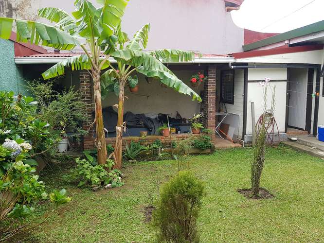 Casa de una planta con jardín y Apartamento en San Pedro, Montes de Oca, San José - Imagen 3
