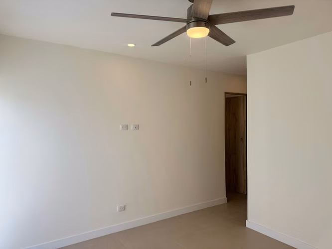 Alquiler de Casa con linea blanca | 3 Habitaciones | Bodega | 2 Parqueos | Full Amueblada $ 2,400 - Imagen 18
