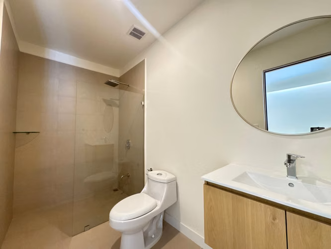 Alquiler de Casa con linea blanca | 3 Habitaciones | Bodega | 2 Parqueos | Full Amueblada $ 2,400 - Imagen 12