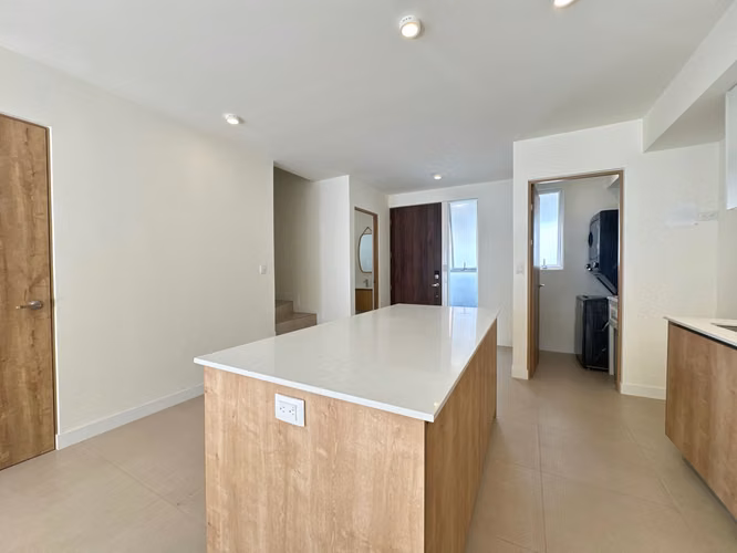 Alquiler de Casa con linea blanca | 3 Habitaciones | Bodega | 2 Parqueos | Full Amueblada $ 2,400 - Imagen 2