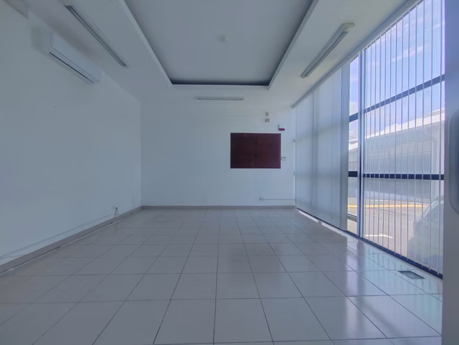 BODEGA EN ALQUILER EN ESCAZÚ | 300 M² | $3.400 MENSUALES CON MANTENIMIENTO INCLUIDO - Imagen 2