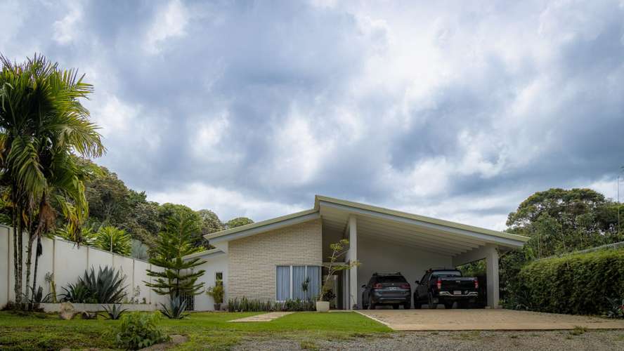 Zona exclusiva en Pérez Zeledón, Vivienda Moderna 