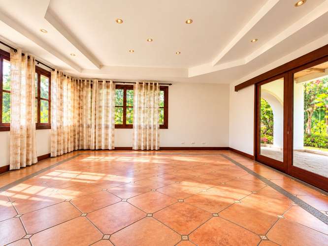 Venta Casa de Lujo Villa Real Santa Ana San José - Imagen 5