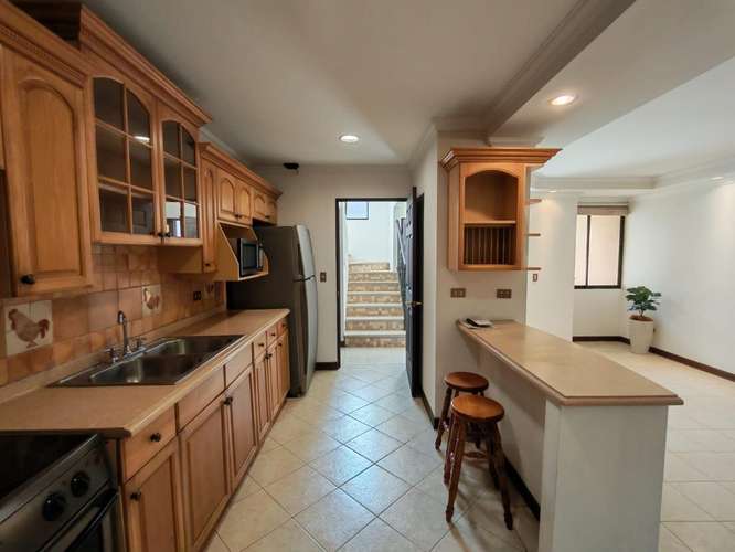 Se alquila apartamento con línea blanca en Guachipelín de Escazú. DISPONIBLE 03 DE NOVIEMBRE. - Imagen 5