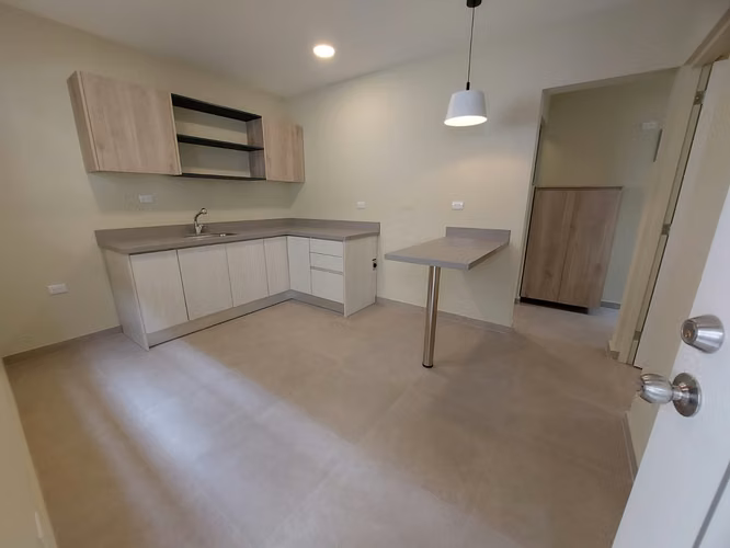 Apartment is rented in Rohrmoser. _.