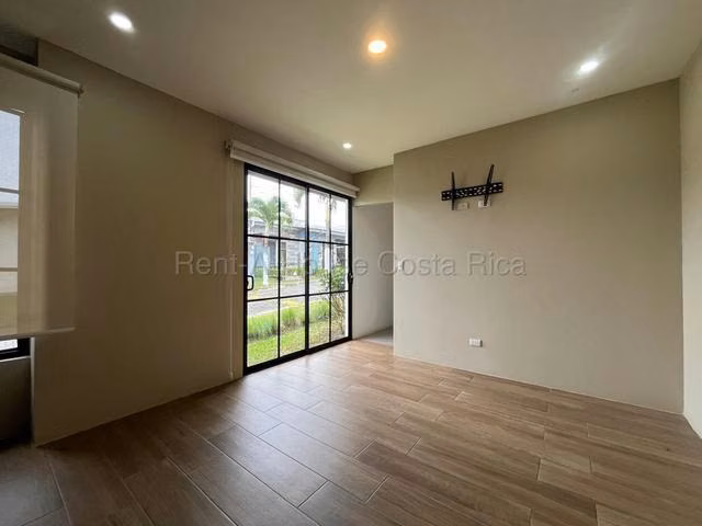 VIVE CON MÁS ESPACIO, COMODIDAD Y TRANQUILIDAD CONDOMINIO MONTE ALTO, GRECIA - Imagen 5