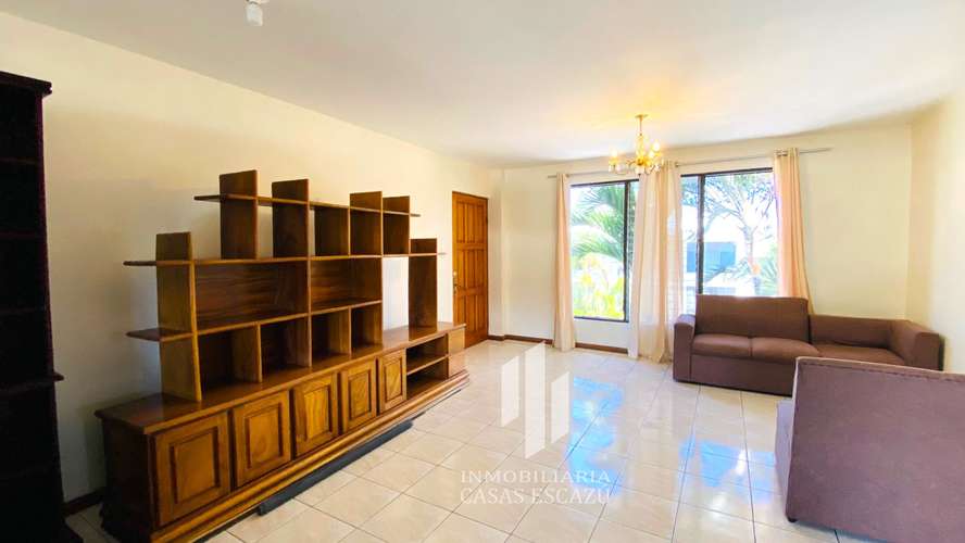 Apartamento en Alquiler en San Rafael de Escazú cerca del Centro Comercial Paco Semi-Amueblado
